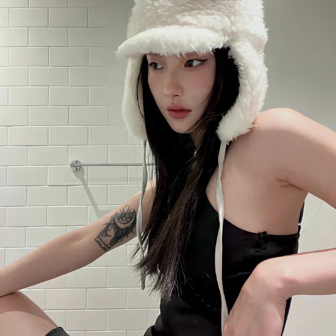 战神大人，三夫人给你生了个黑娃